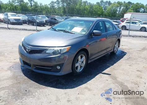 2014 Toyota Camry Se z USA, uszkodzony, nr VIN 4T1BF1FK2EU343071